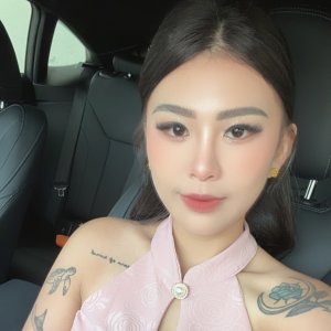 Profile photo of Venisa Tai