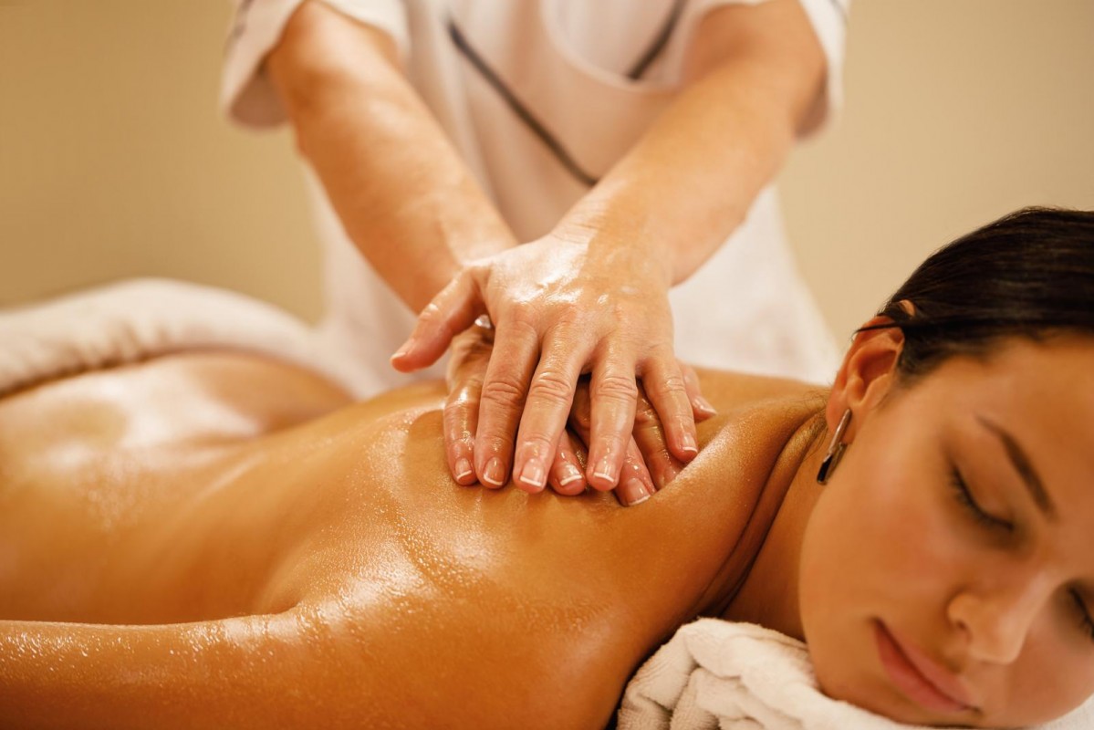 🔥 Premium Javanese Postnatal + Slimming Massage